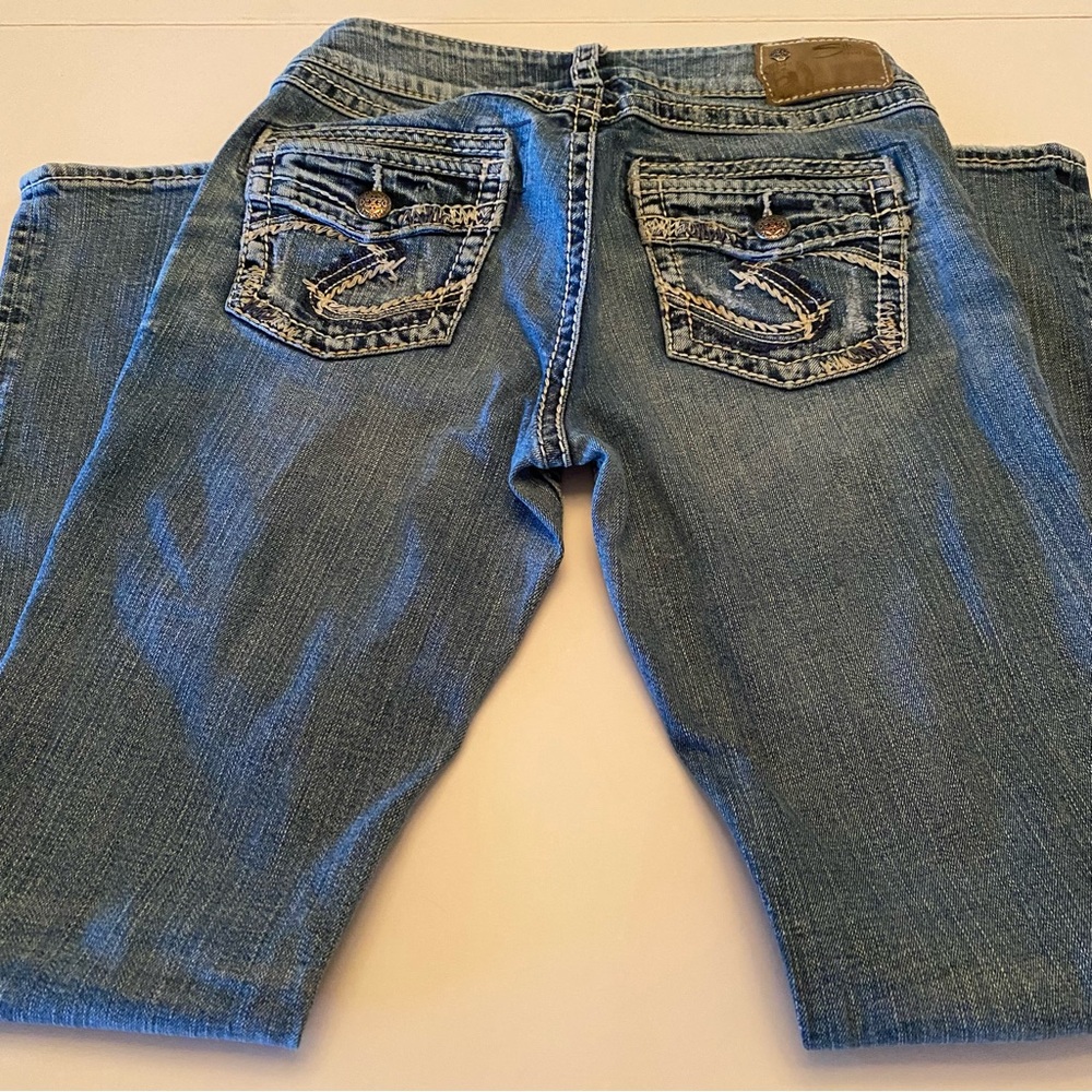 Silver Jeans Co. Suki distressed jeans W28/L31.